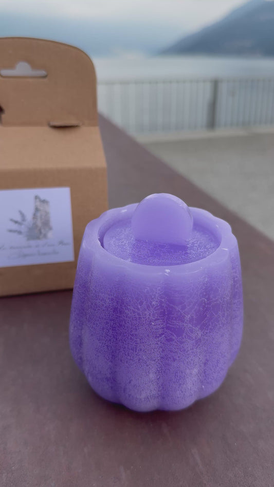 Candela in cera su cera